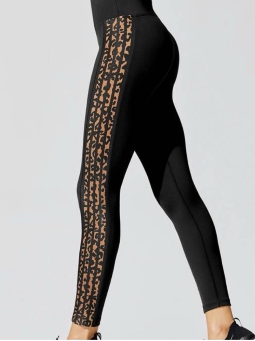 Beach Riot Jade Legging leopard stripe